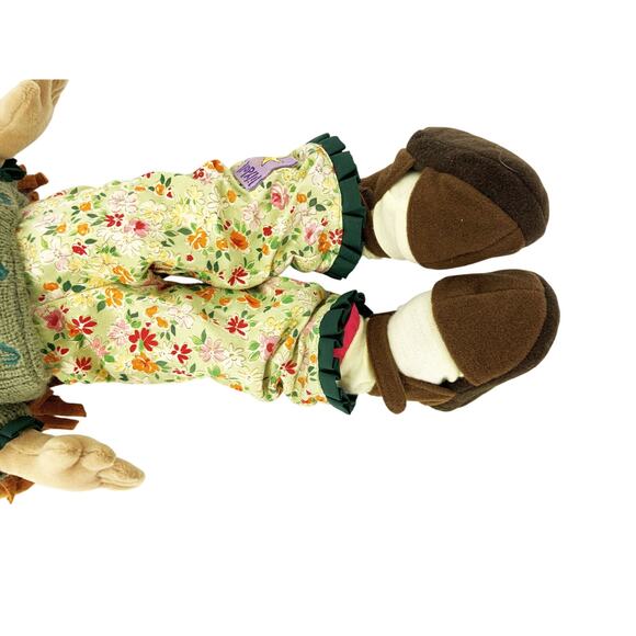 Vtg Manhattan Toy Lilydoll Ursula Stuffed Doll in Green Sweater - Picture 8 of 8